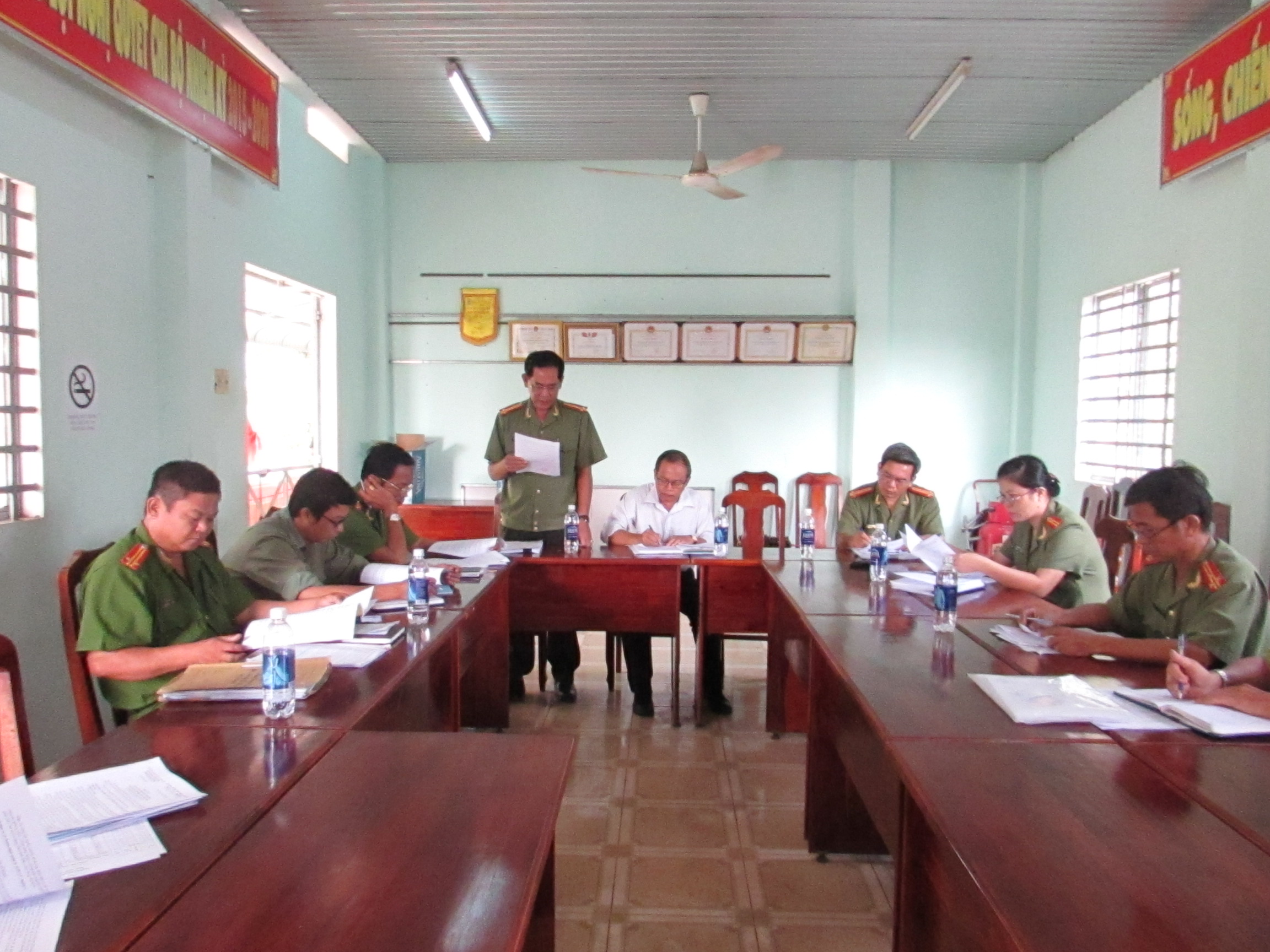 Đoàn Thanh tra Công an Tỉnh trong ngày làm việc.JPG