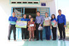 Đoàn thanh niên Sở Nông nghiệp và PTNT trao tặng 30 phần quà cho gia đình có hoàn cảnh khó khăn tại xã Phước Vinh